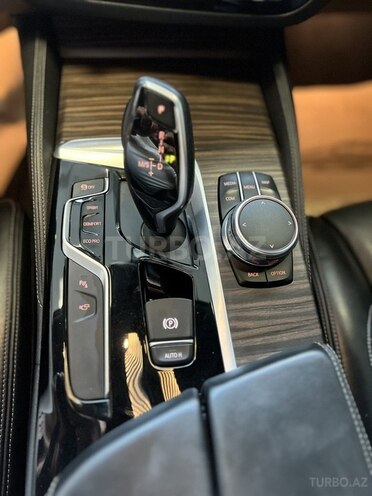 BMW 520 2017, 198,000 km - 2.0 l - Bakı