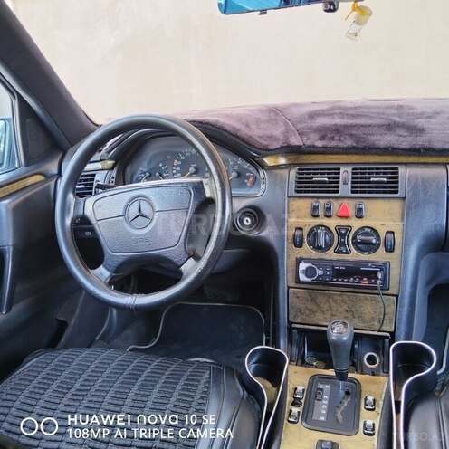 Mercedes E 230 1996, 405,000 km - 2.3 л - Mingəçevir