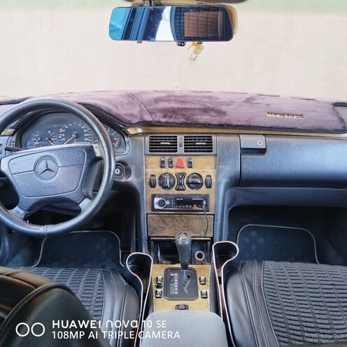 Mercedes E 230 1996, 405,000 km - 2.3 л - Mingəçevir
