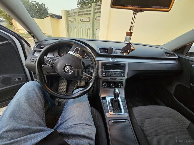 Volkswagen Passat 2012, 219,800 km - 1.8 l - Ağcabədi