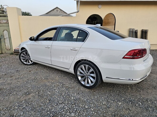 Volkswagen Passat 2012, 219,800 km - 1.8 l - Ağcabədi