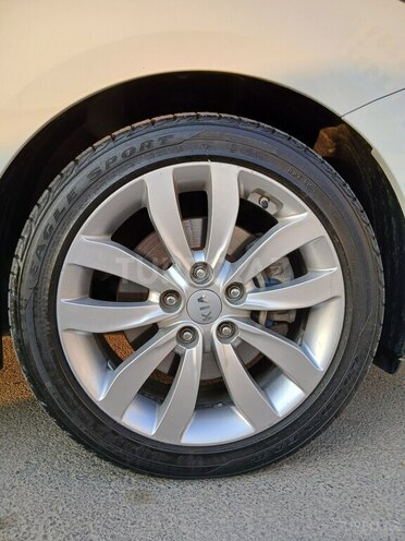 Kia Carens 2013, 124,518 km - 1.7 l - Sumqayıt