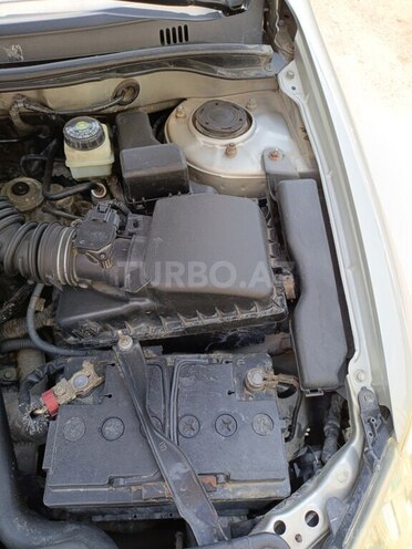 Toyota Corolla 2005, 359,000 km - 1.4 l - Bakı