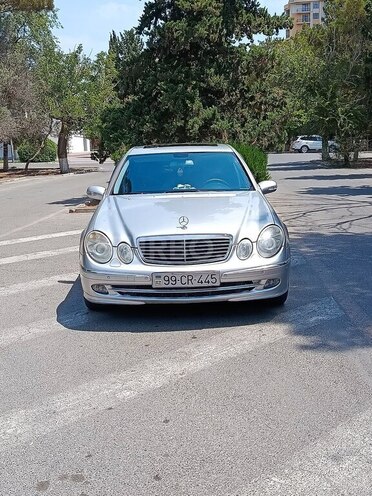 Mercedes E 270 2004, 332,000 km - 2.7 л - Sumqayıt