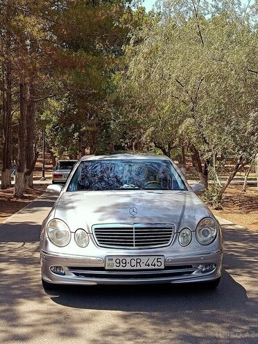 Mercedes E 270 2004, 332,000 km - 2.7 л - Sumqayıt