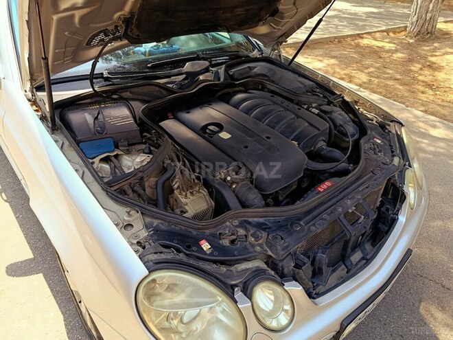 Mercedes E 270 2004, 332,000 km - 2.7 л - Sumqayıt