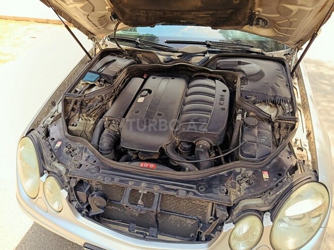 Mercedes E 270 2004, 332,000 km - 2.7 л - Sumqayıt