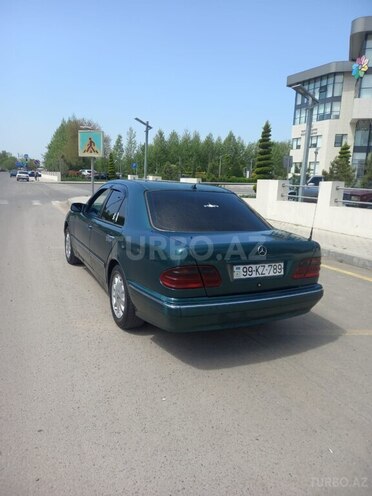 Mercedes E 220 d 1998, 839,778 km - 2.2 л - İmişli