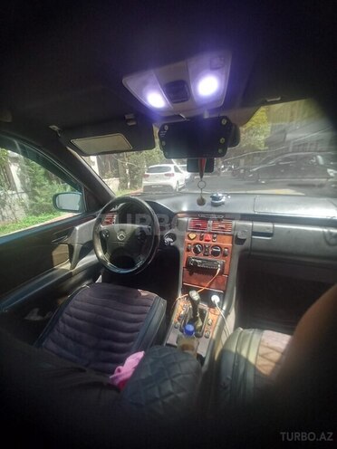 Mercedes E 220 d 1998, 839,778 km - 2.2 л - İmişli
