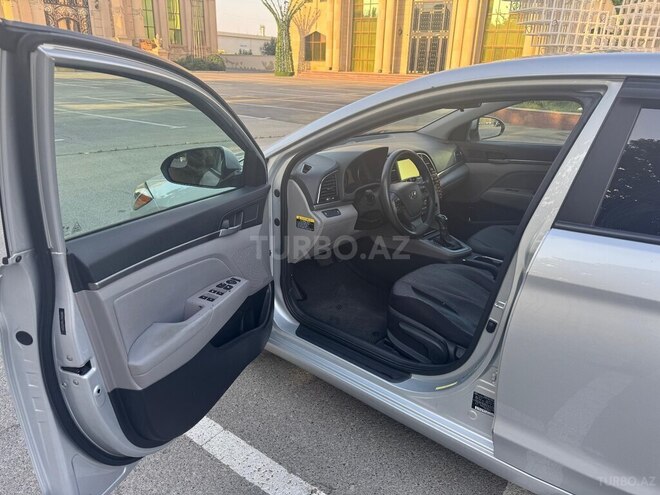 Hyundai Elantra 2016, 120,000 km - 2.0 l - Bakı