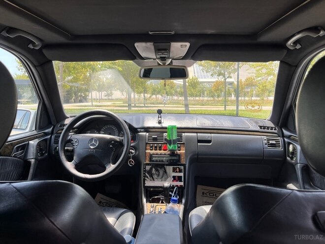 Mercedes E 240 2000, 380,000 km - 2.4 л - Bakı