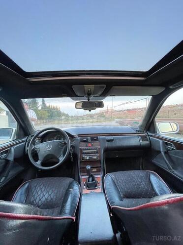 Mercedes E 300 d 1996, 234,570 km - 3.0 l - Bakı