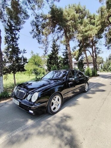 Mercedes E 320 2001, 213,300 km - 3.2 l - Bakı