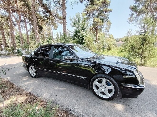 Mercedes E 320 2001, 213,300 km - 3.2 l - Bakı