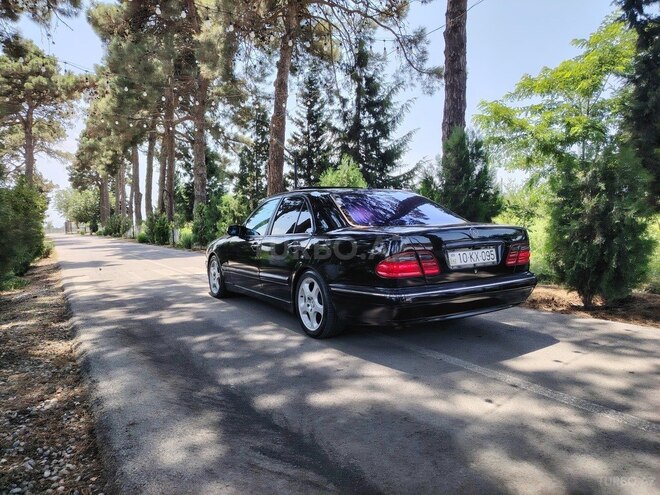 Mercedes E 320 2001, 213,300 km - 3.2 l - Bakı