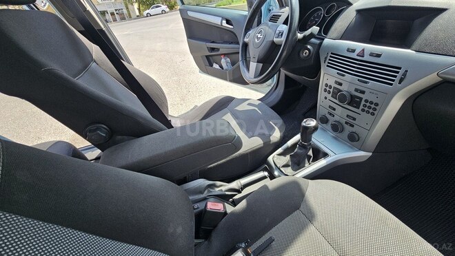 Opel Astra 2009, 268,800 km - 1.4 l - Bakı