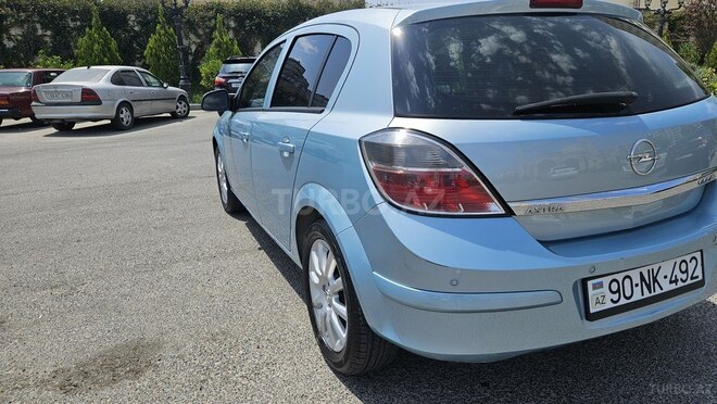 Opel Astra 2009, 268,800 km - 1.4 l - Bakı