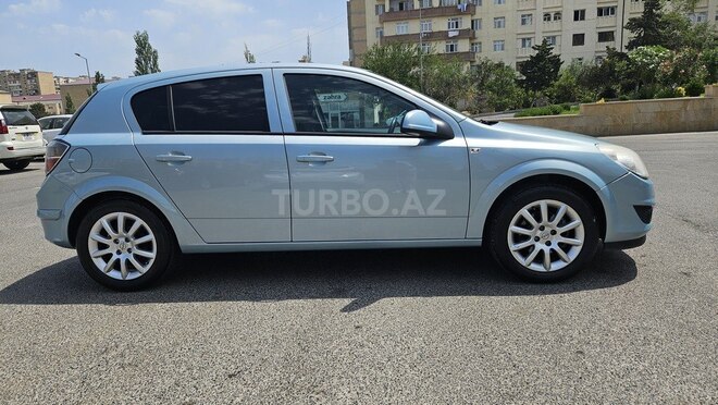 Opel Astra 2009, 268,800 km - 1.4 l - Bakı