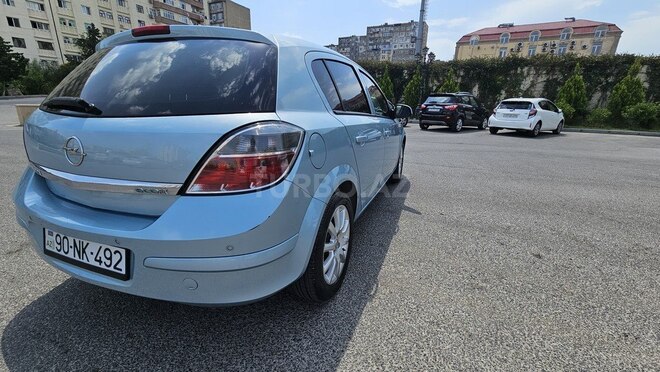 Opel Astra 2009, 268,800 km - 1.4 l - Bakı