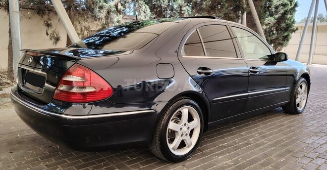 Mercedes E 220 d 2002, 291,500 km - 2.2 l - Bakı