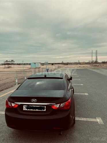 Hyundai Sonata-8