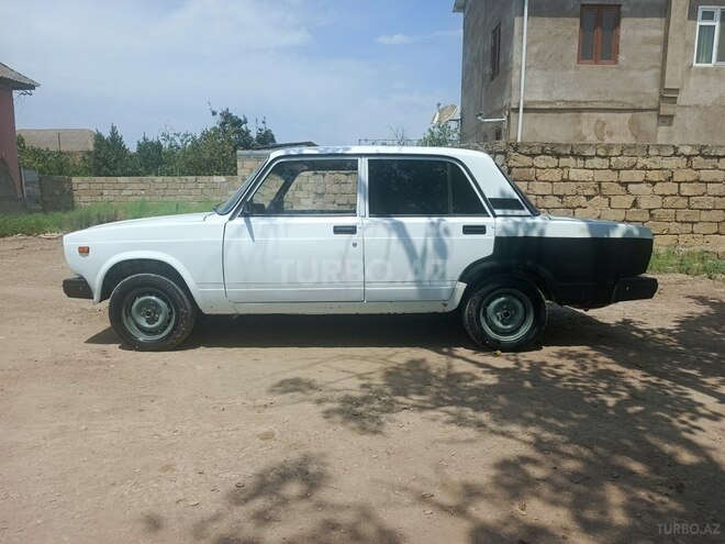 LADA (VAZ) 2107 2007, 95,510 km - 1.6 l - Salyan