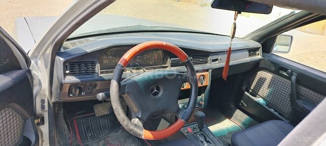 Mercedes 190 1991, 270,000 km - 2.0 л - Bakı