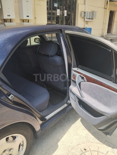 Mercedes E 220 d 2001, 420,000 km - 2.2 л - Şirvan