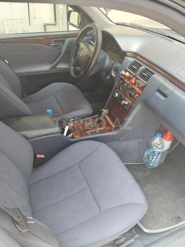 Mercedes E 220 d 2001, 420,000 km - 2.2 л - Şirvan