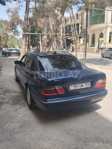 Mercedes E 220 d 2001, 420,000 km - 2.2 л - Şirvan