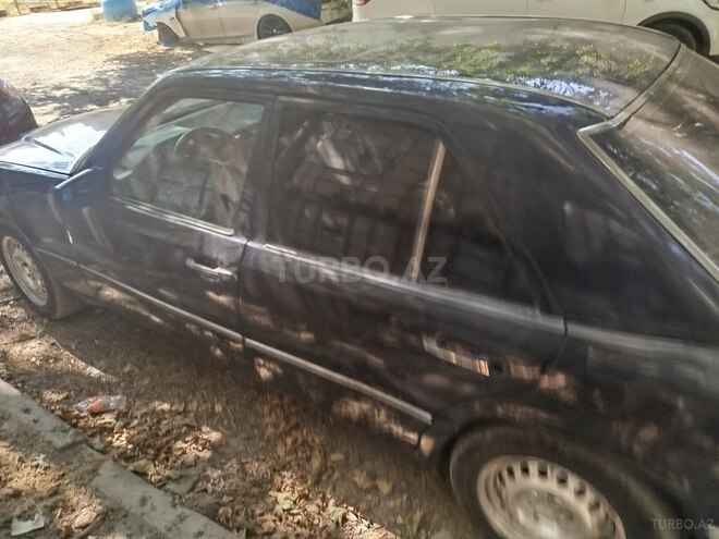 Mercedes E 200 1993, 296,000 km - 2.0 l - Bakı