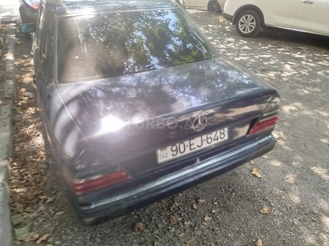 Mercedes E 200 1993, 296,000 km - 2.0 l - Bakı