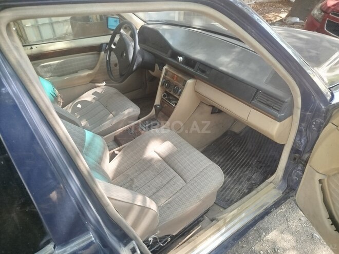 Mercedes E 200 1993, 296,000 km - 2.0 l - Bakı