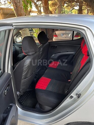 Hyundai i10 2009, 300,000 km - 1.1 l - Bakı