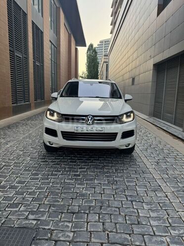 Volkswagen Touareg 2010, 334,450 km - 3.6 л - Bakı