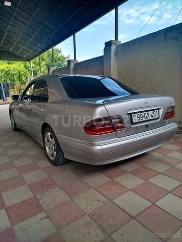 Mercedes E 220 d 2000, 513,000 km - 2.2 l - Qazax