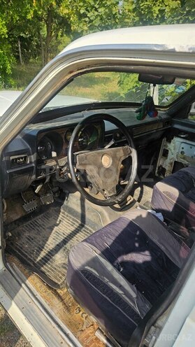 GAZ 24 1989, 100,000 km - 2.5 l - Qazax