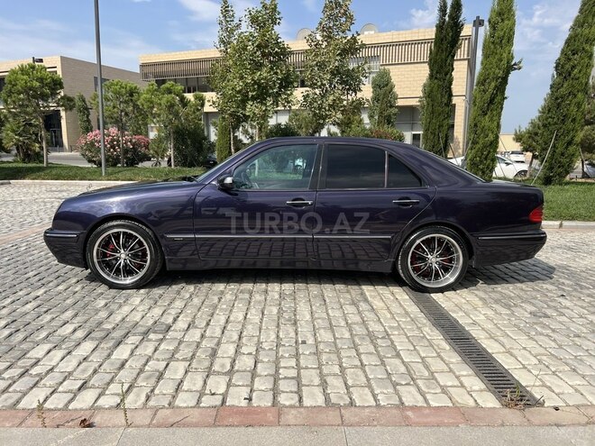 Mercedes E 240 1999, 257,000 km - 2.4 l - Bakı