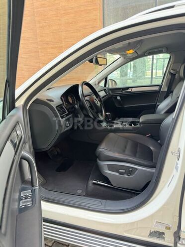 Volkswagen Touareg 2010, 334,450 km - 3.6 л - Bakı