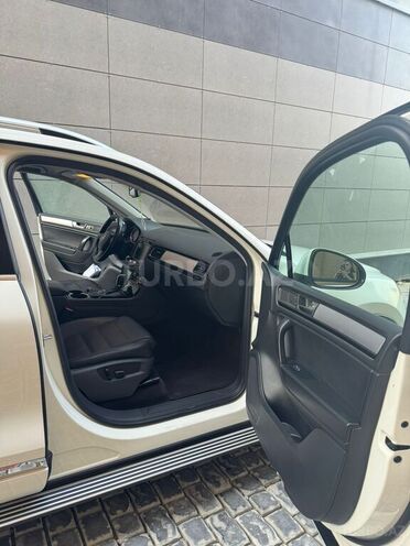 Volkswagen Touareg 2010, 334,450 km - 3.6 л - Bakı
