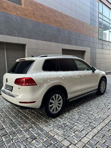 Volkswagen Touareg 2010, 334,450 km - 3.6 л - Bakı