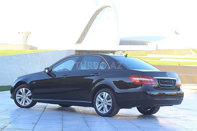 Mercedes E 250 2009, 278,000 km - 2.1 l - Bakı