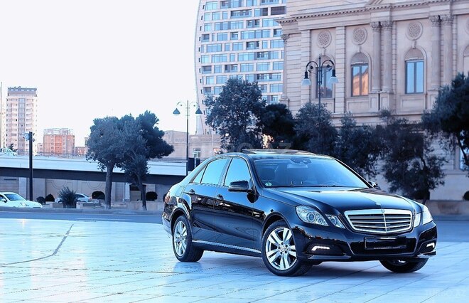 Mercedes E 250 2009, 278,000 km - 2.1 l - Bakı
