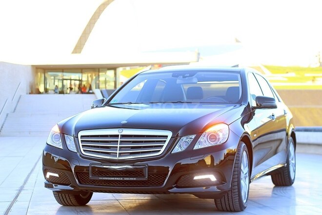Mercedes E 250 2009, 278,000 km - 2.1 l - Bakı