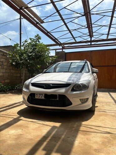 Hyundai i30 2011, 252,000 km - 1.4 л - Bakı
