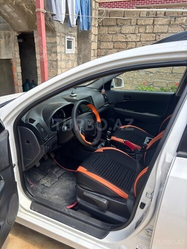 Hyundai i30 2011, 252,000 km - 1.4 л - Bakı