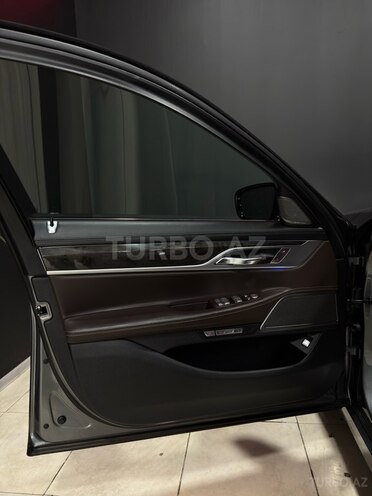 BMW 740 2018, 126,000 km - 3.0 l - Bakı