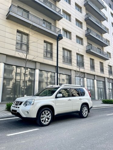 Nissan X-Trail 2013, 234,000 km - 2.5 l - Bakı
