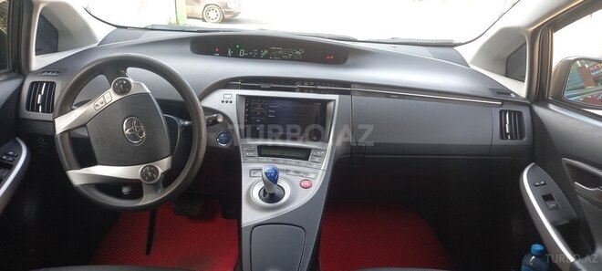Toyota Prius 2015, 125,000 km - 1.8 л - Sumqayıt