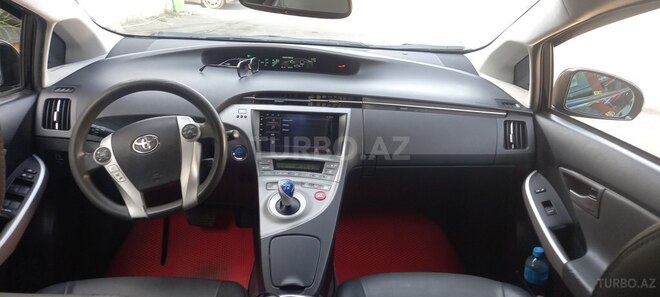 Toyota Prius 2015, 125,000 km - 1.8 л - Sumqayıt